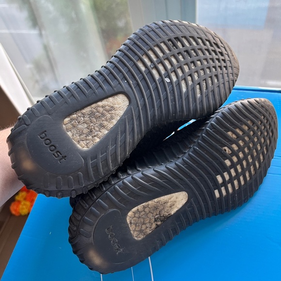 Yeezy boost 350 V2 - Picture 4 of 4